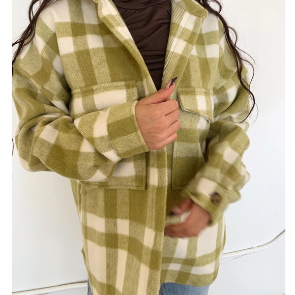 Oversized Shacket - Picture 4 of 5